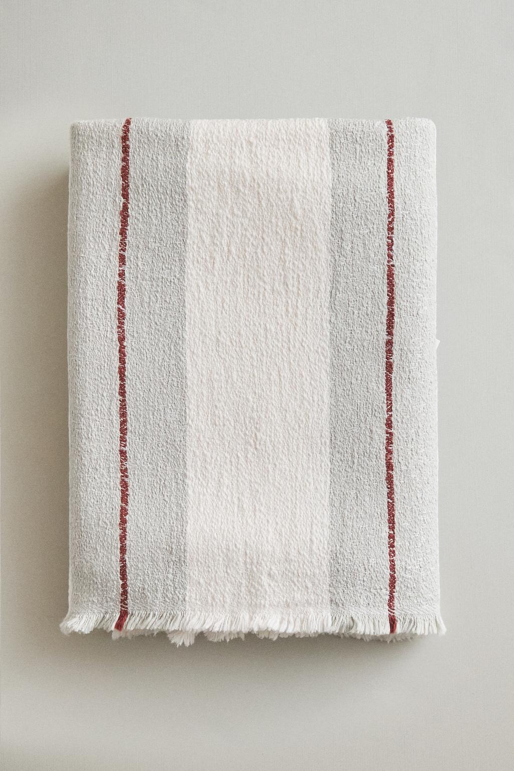 Плед из льна и хлопка с полосками