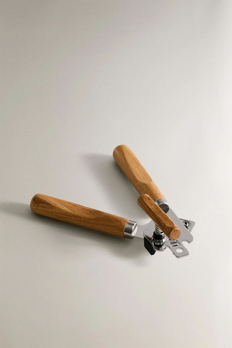 Открывалка для консервных банок