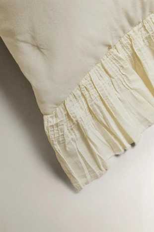 Хлопковая стеганая наволочка с оборкой- Заказать в России