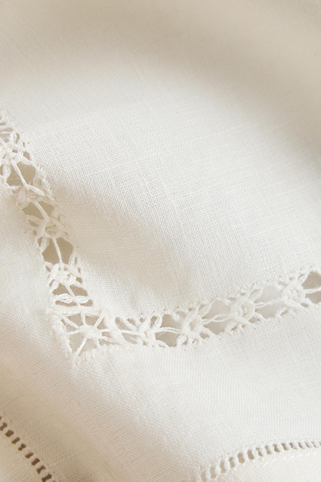 Набор льняных салфеток с рельефной отделкой (набор из 2 шт.)