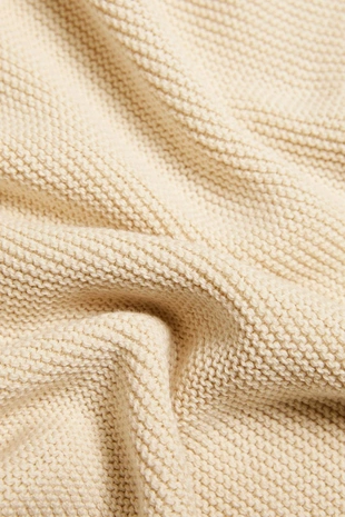 Детское одеяло с вязаной отделкой