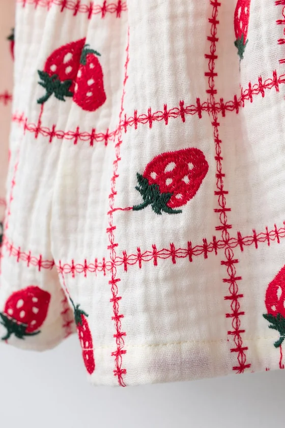 ШОРТЫ С ВЫШИВКОЙ КЛУБНИКИ CASA LAWA X ZARA KIDS