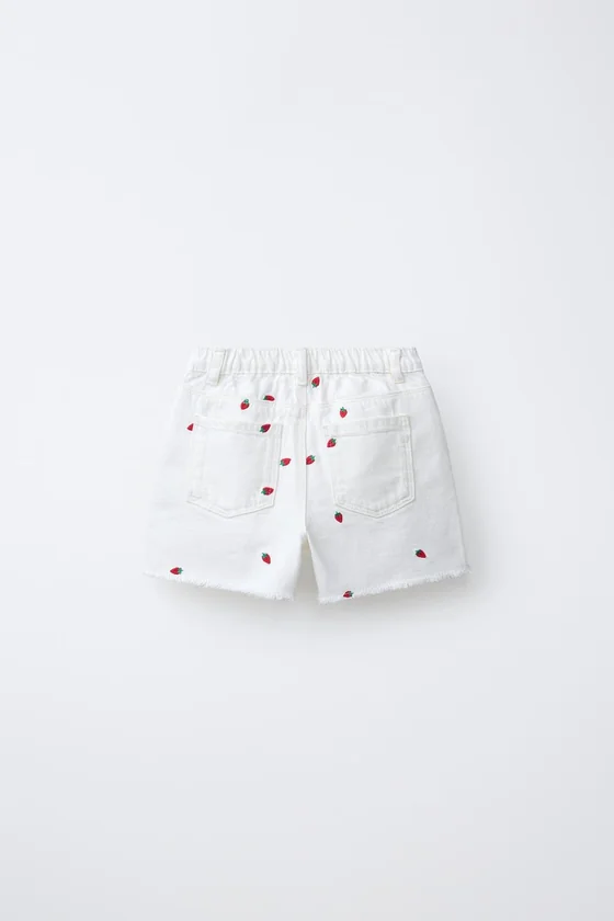 БЕРМУДЫ ИЗ ТВИЛА «Мом Фит» С ВЫШИВКОЙ КЛУБНИКИ CASA LAWA X ZARA KIDS
