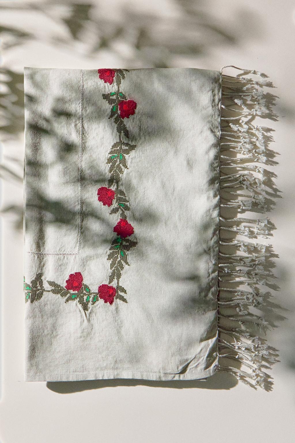 Пляжное полотенце с цветочным узором