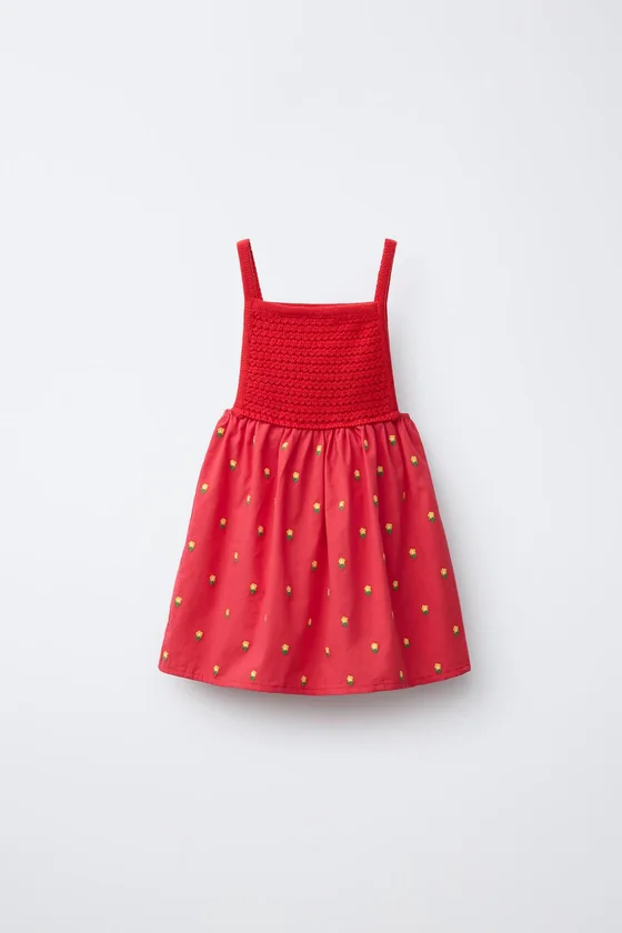 ПЛАТЬЕ С ВЫШИВКОЙ И ЦВЕТОЧНЫМИ ДЕТАЛЯМИ — CASA LAWA X ZARA KIDS