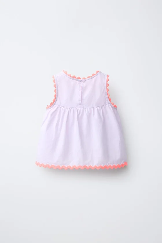 ТОП ИЗ ПОПЛИНА С ВОЛНИСТЫМ КОНТРАСТНЫМ КРАЕМ CASA LAWA X ZARA KIDS