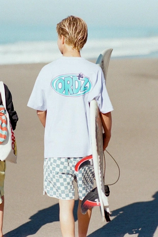 Футболка с логотипом