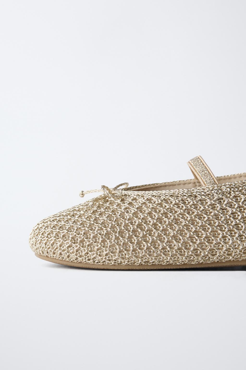 Туфли балетки с кружевными вставками