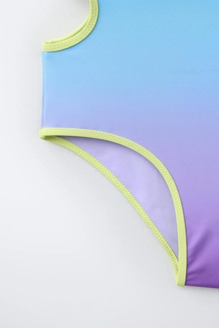 6-14 лет/купальник с вырезами «Kpop Demon Hunters» © Netflix- Заказать в России