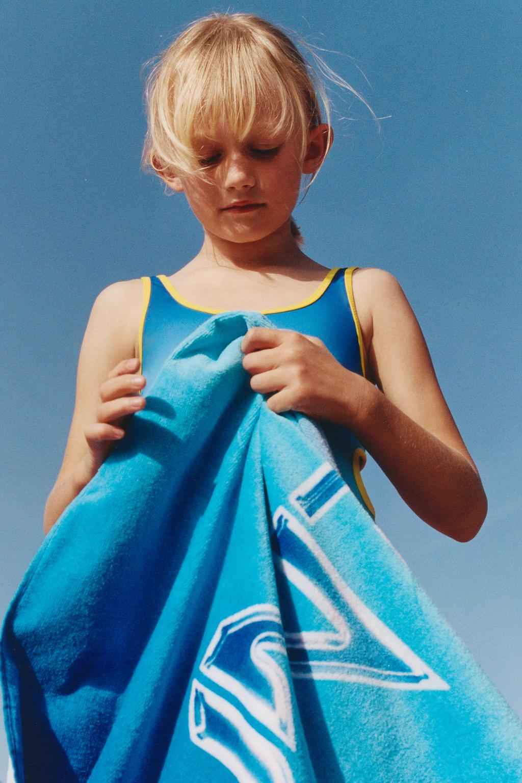 ПОЛОТЕНЦЕ «Kpop Demon Hunters» © Netflix