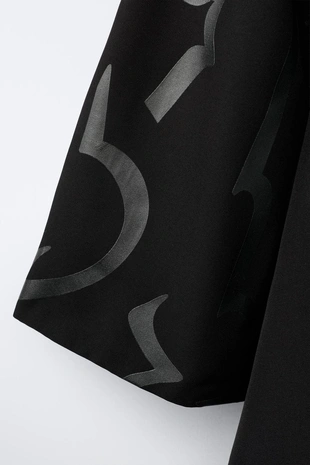 Накидка «Kpop Demon Hunters» © Netflix- Заказать в России