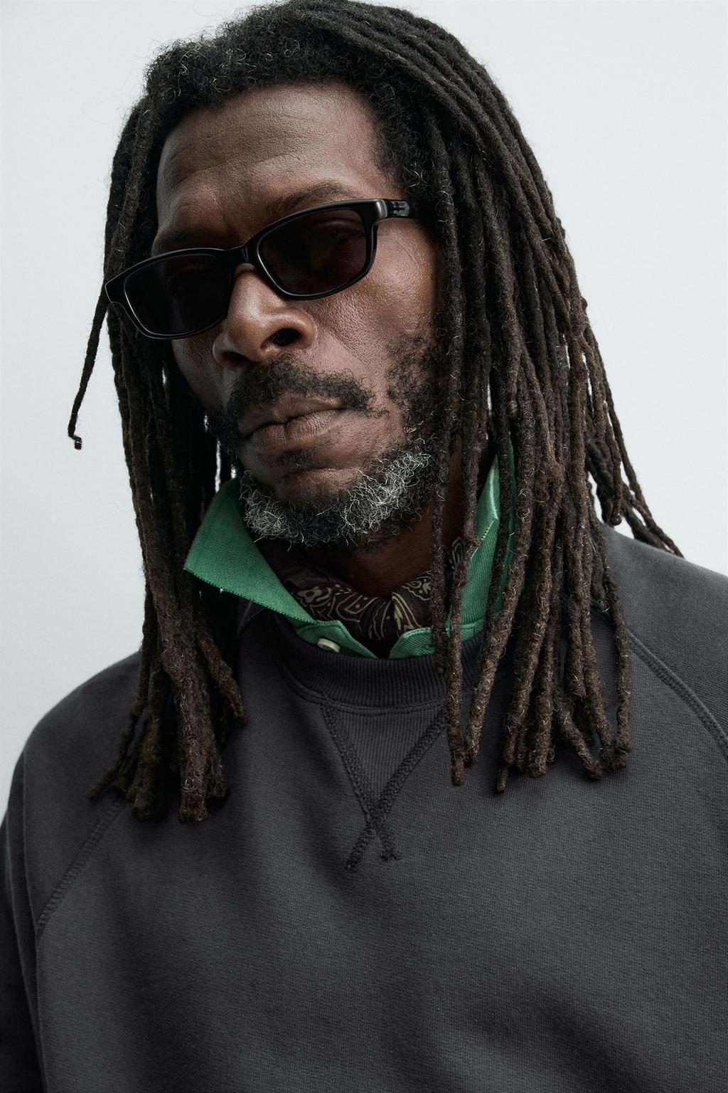 ТОЛСТОВКА С ЭФФЕКТОМ ПОТЕРТОСТИ Zara «Aaron Levine»