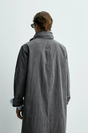 Легкий тренч с эффектом потертости Zara «Aaron Levine»- Заказать в России