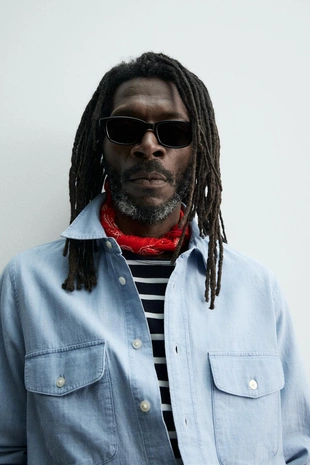 Легкая джинсовая рубашка Zara «Aaron Levine»- Заказать в России