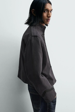 Укороченная куртка с контрастными застежками- Заказать в России