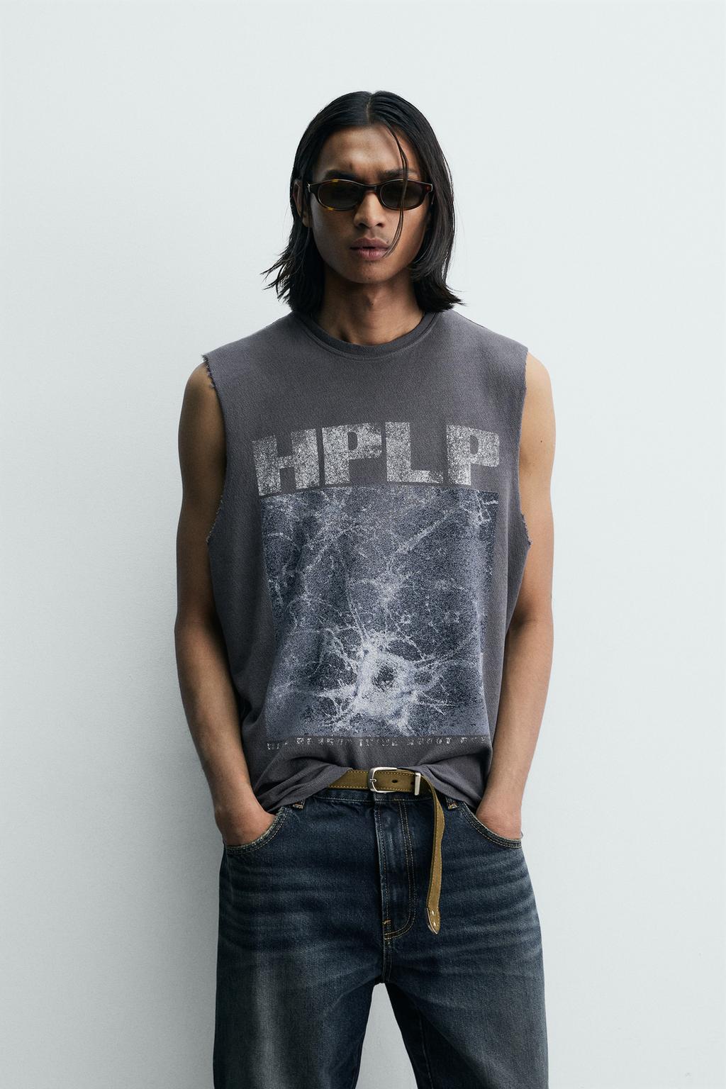 ТОП БЕЗ РУКАВОВ С ПРИНТОМ И ЭФФЕКТОМ ПОТЕРТОСТИ