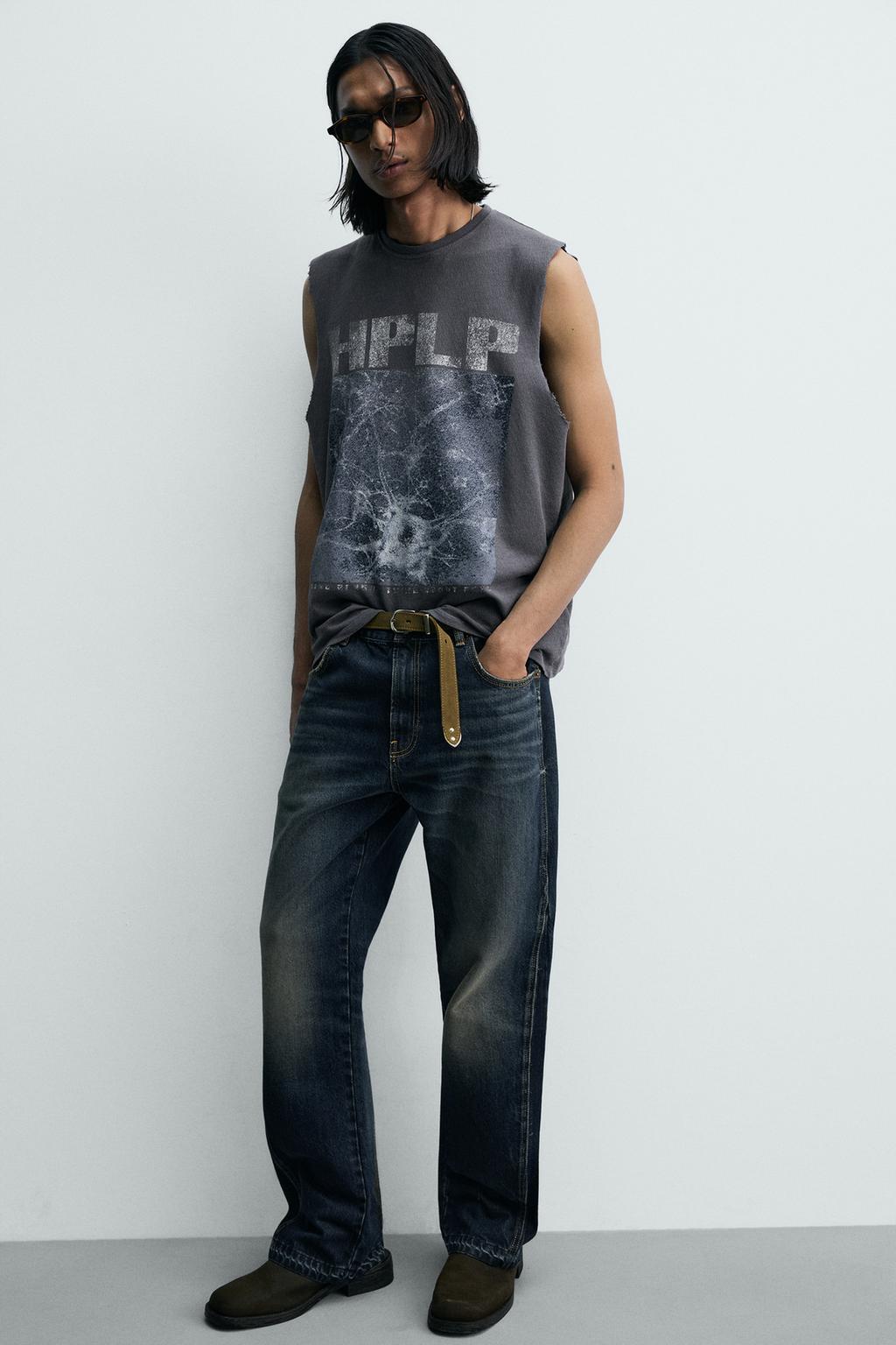 ТОП БЕЗ РУКАВОВ С ПРИНТОМ И ЭФФЕКТОМ ПОТЕРТОСТИ