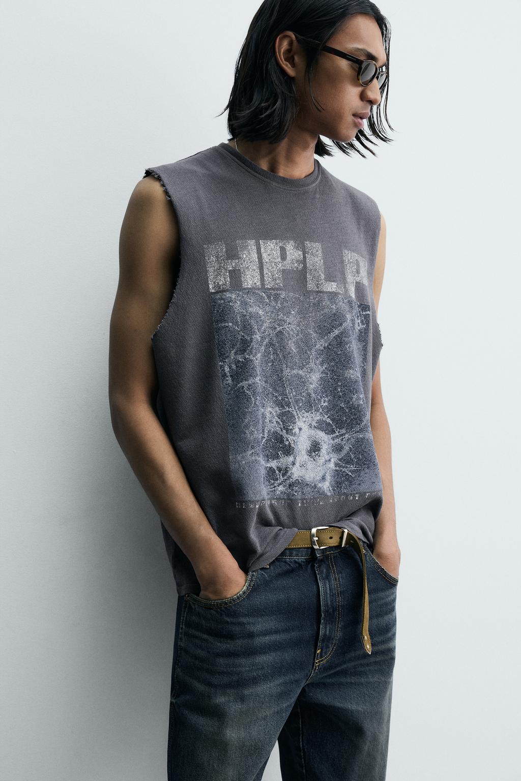 ТОП БЕЗ РУКАВОВ С ПРИНТОМ И ЭФФЕКТОМ ПОТЕРТОСТИ