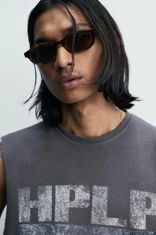 Топ без рукавов с принтом и эффектом потертости- Заказать в России