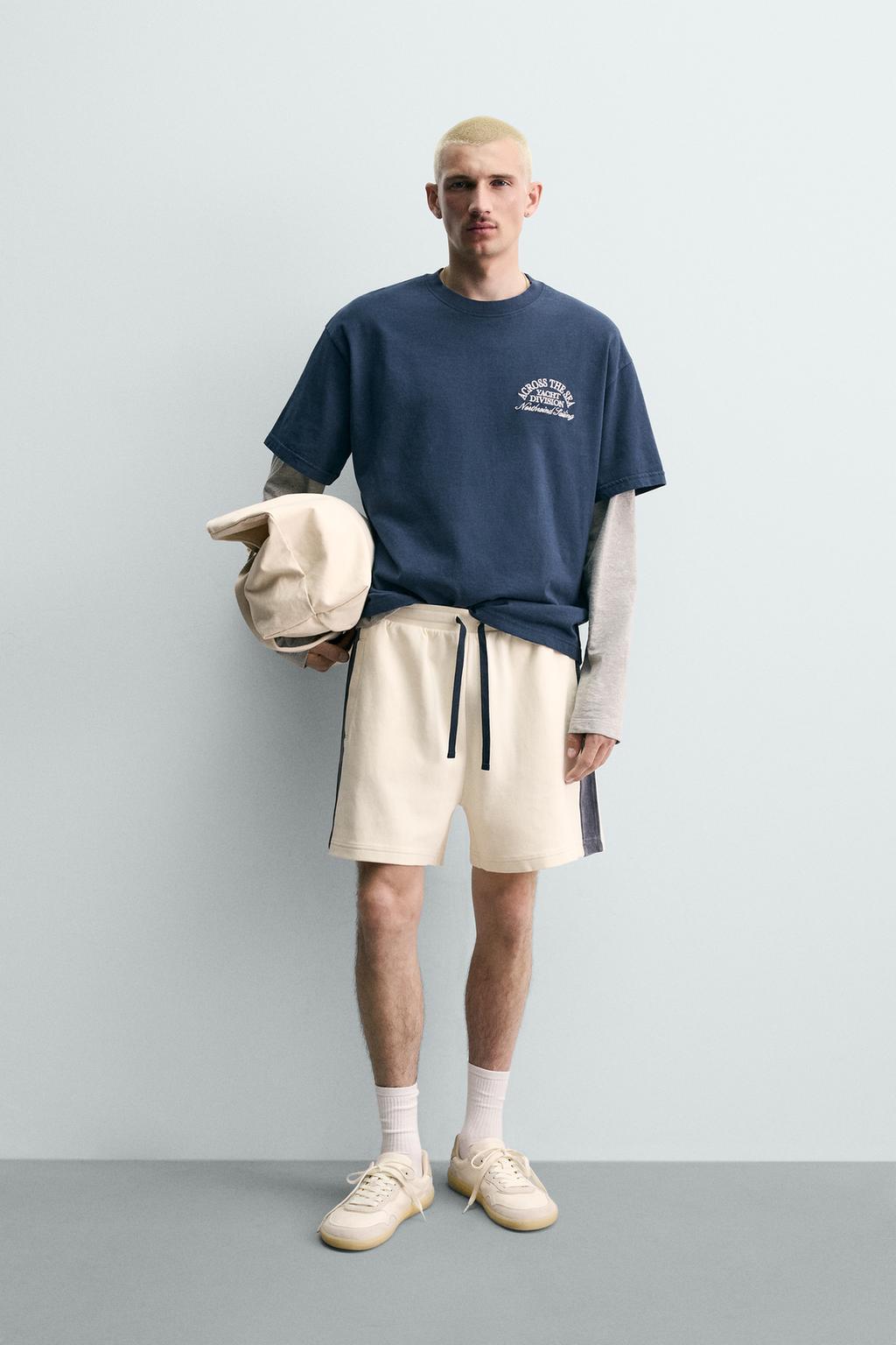 ФУТБОЛКА С КОНТРАСТНЫМ МОРСКИМ ПРИНТОМ