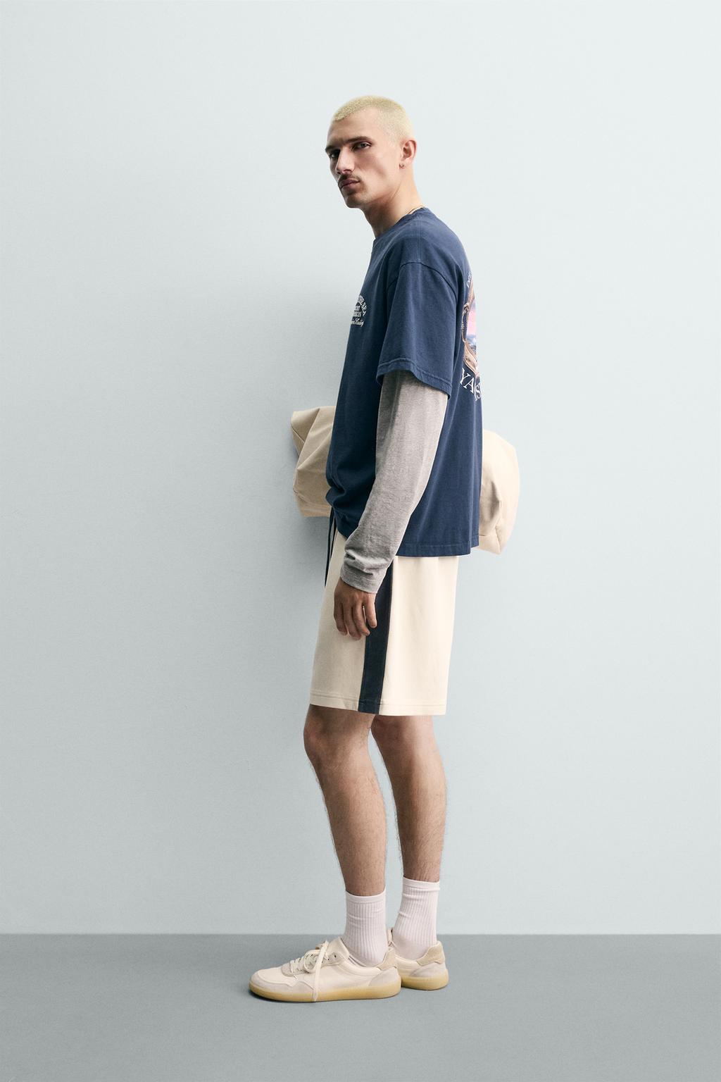 ШОРТЫ-ДЖОГГЕРЫ С КОНТРАСТНЫМИ ПОЛОСАМИ