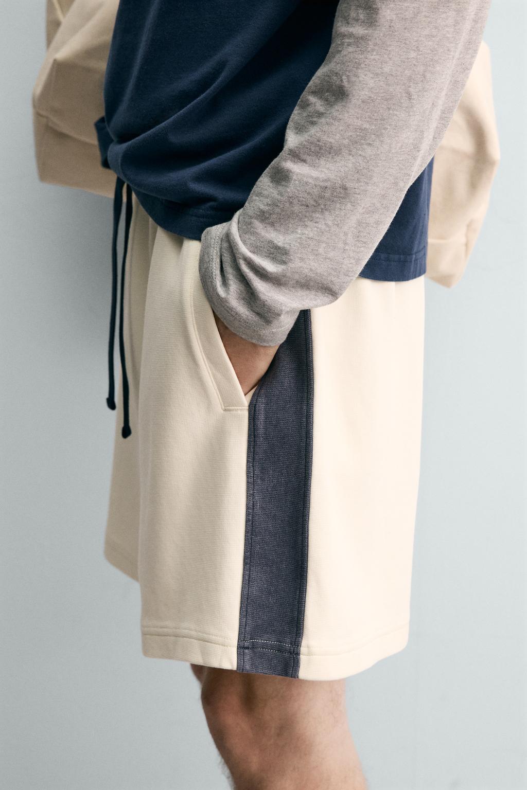 ШОРТЫ-ДЖОГГЕРЫ С КОНТРАСТНЫМИ ПОЛОСАМИ