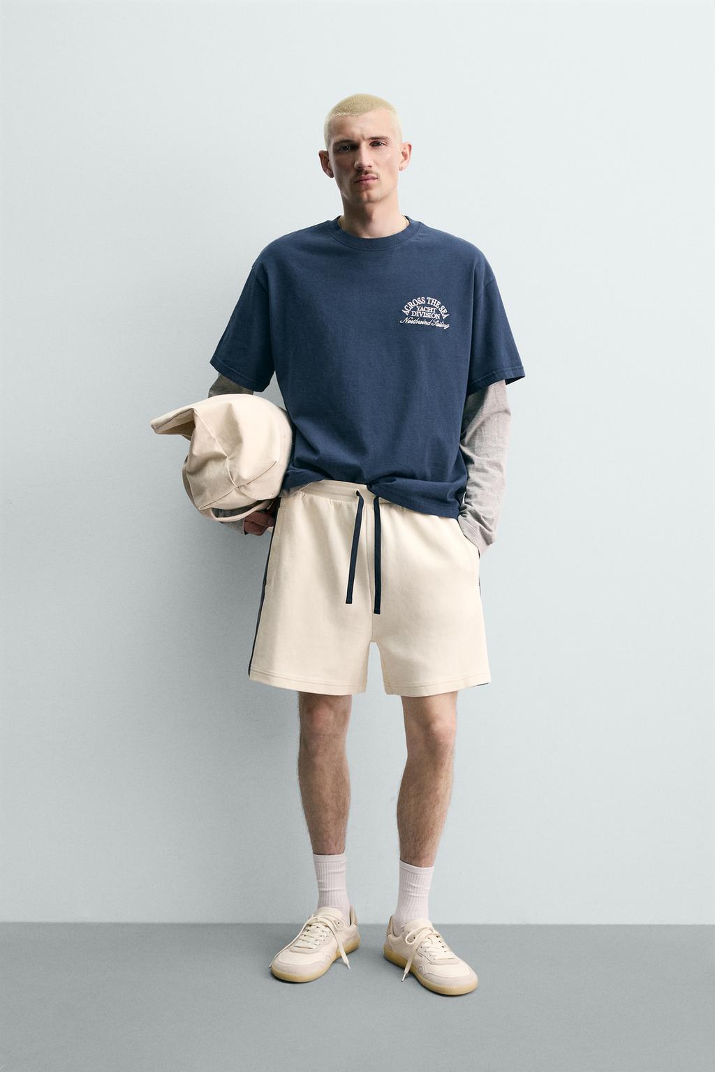 ШОРТЫ-ДЖОГГЕРЫ С КОНТРАСТНЫМИ ПОЛОСАМИ