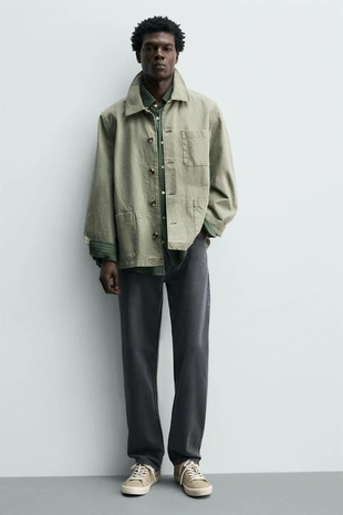 Кожаные кроссовки с деталью на заднике- Заказать в России