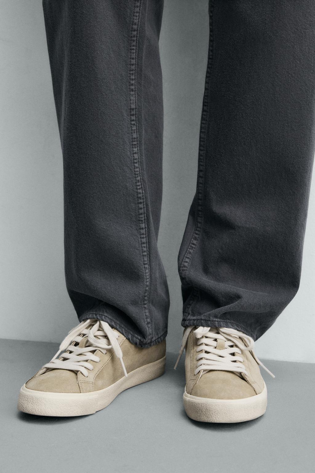 КОЖАНЫЕ КРОССОВКИ С ДЕТАЛЬЮ НА ЗАДНИКЕ