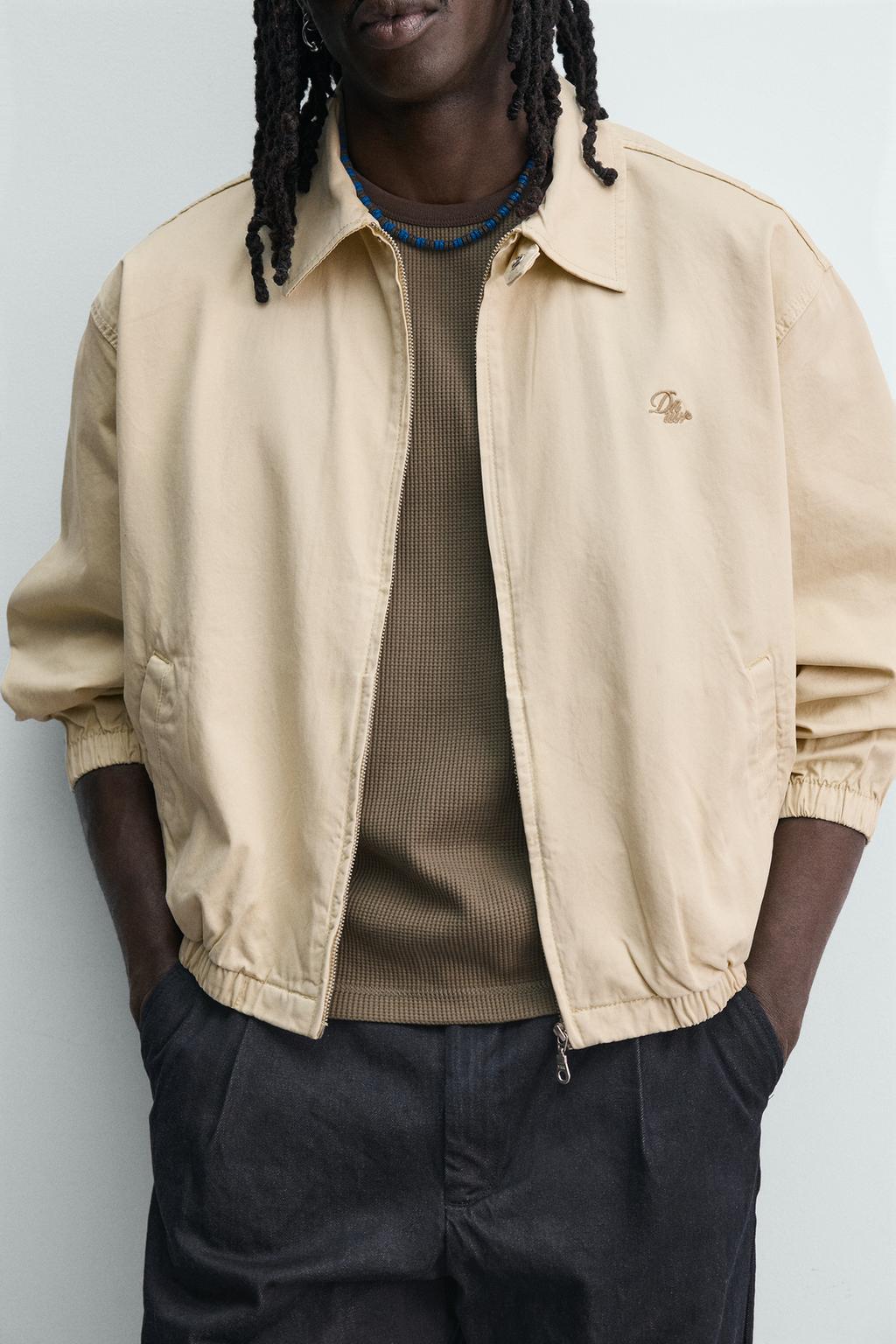 УКОРОЧЕННАЯ КУРТКА С ВЫШИВКОЙ