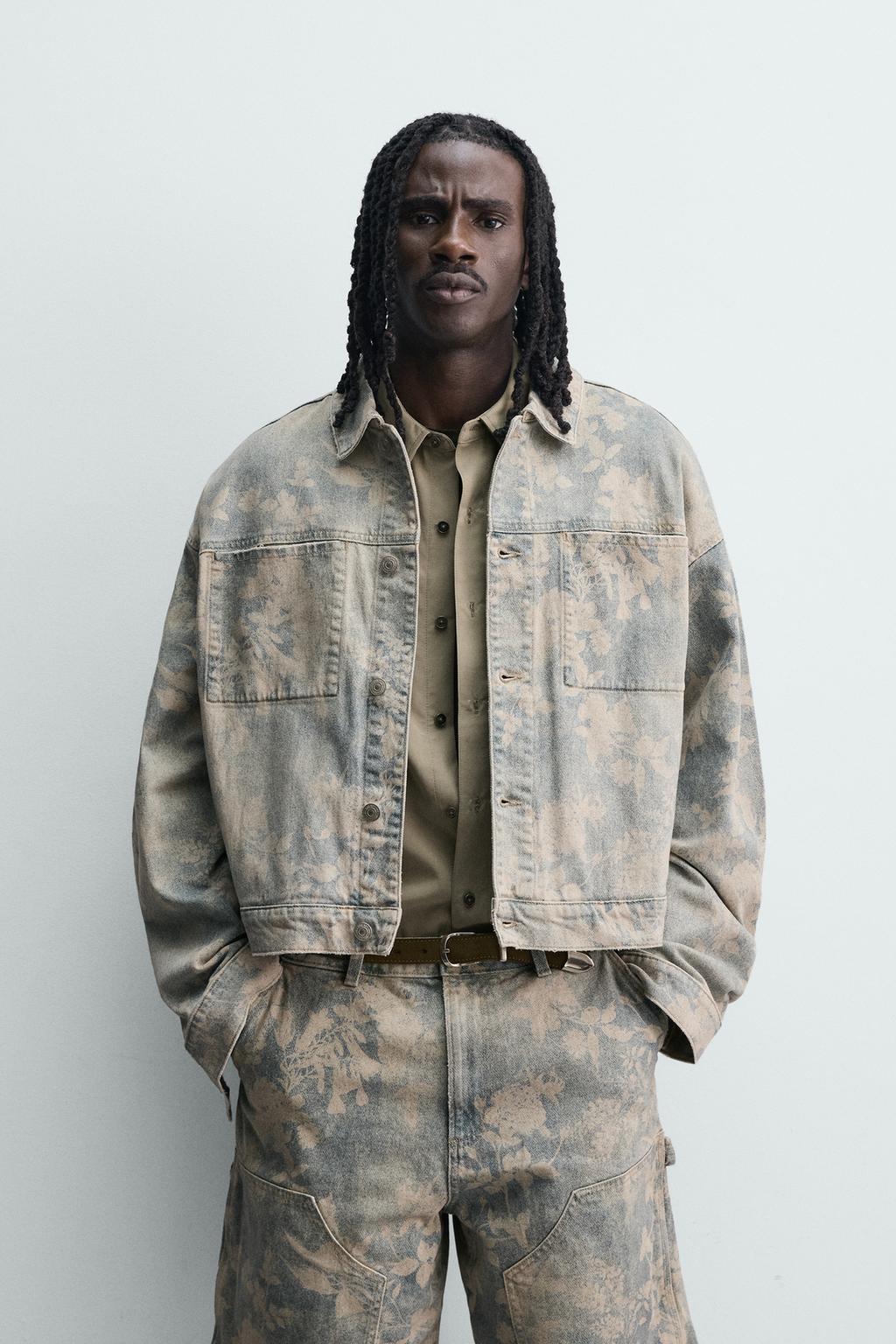 УКОРОЧЕННАЯ ДЖИНСОВАЯ КУРТКА С ЦВЕТОЧНЫМ ПРИНТОМ