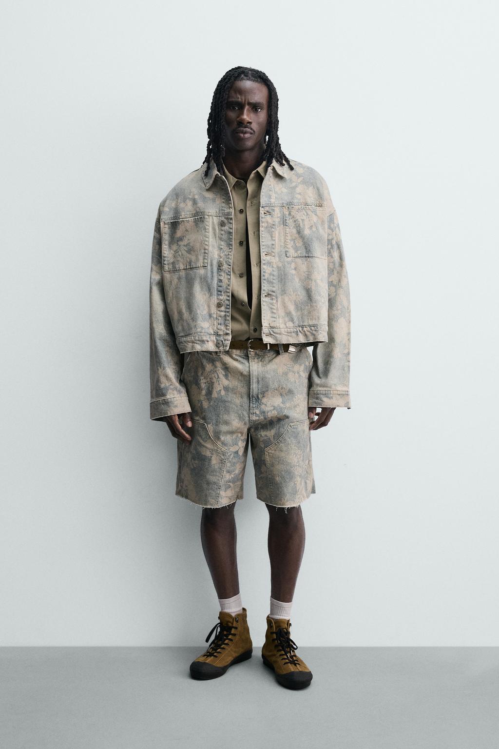 УКОРОЧЕННАЯ ДЖИНСОВАЯ КУРТКА С ЦВЕТОЧНЫМ ПРИНТОМ