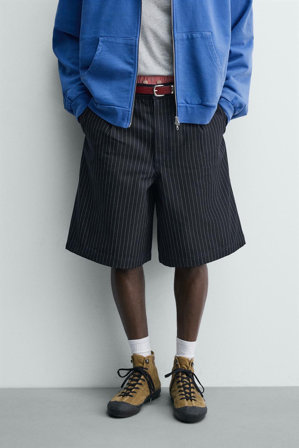 ШОРТЫ С ЗАЩИПАМИ И ПОЛОСКОЙ В СТИЛЕ «МЕЛОВАЯ ПОЛОСКА»