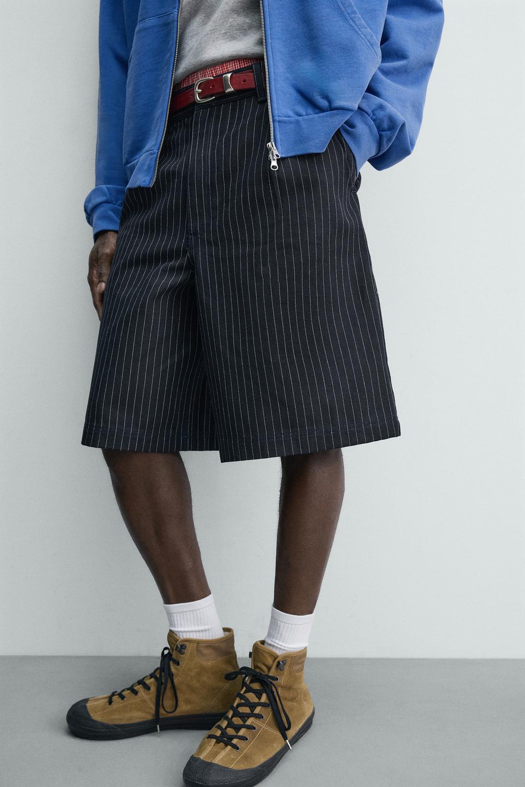 ШОРТЫ С ЗАЩИПАМИ И ПОЛОСКОЙ В СТИЛЕ «МЕЛОВАЯ ПОЛОСКА»