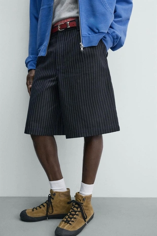 Шорты с защипами и полоской в стиле «меловая полоска»- Заказать в России