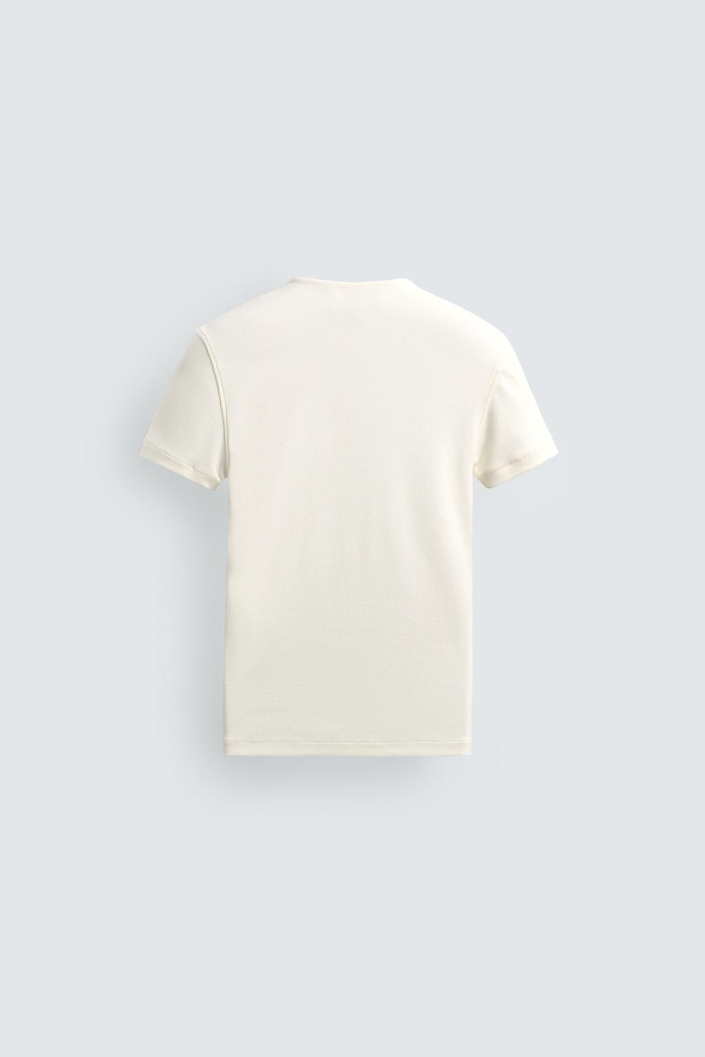 ФУТБОЛКА В РУБЧИК С ВОРОТНИКОМ НА ПУГОВИЦАХ