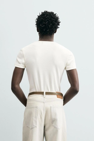 Футболка в рубчик с воротником на пуговицах- Заказать в России