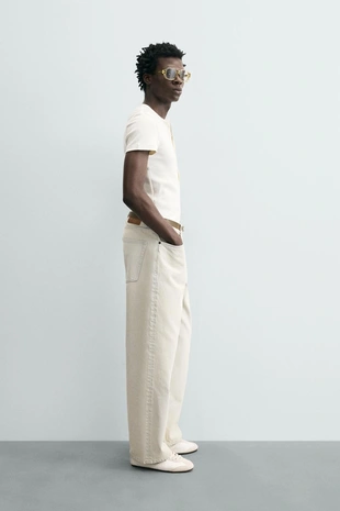 Футболка в рубчик с воротником на пуговицах- Заказать в России