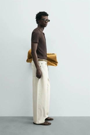 Футболка слим фит с круглым вырезом- Заказать в России