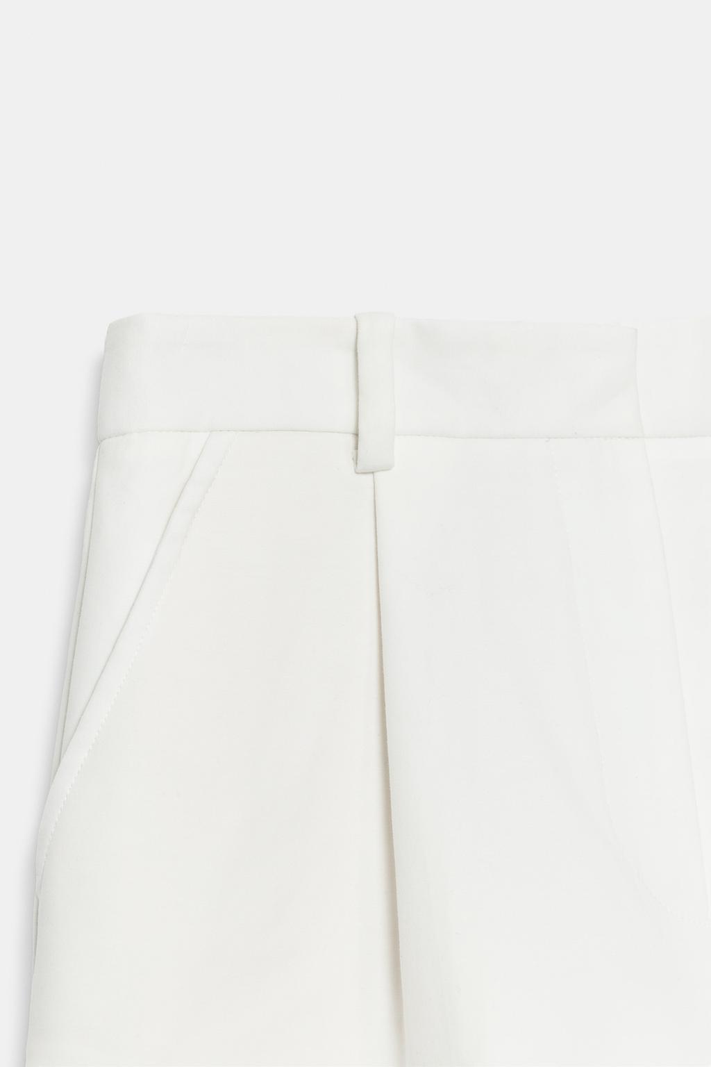 ШОРТЫ С ВЫСОКОЙ ПОСАДКОЙ И ЗАЩИПАМИ