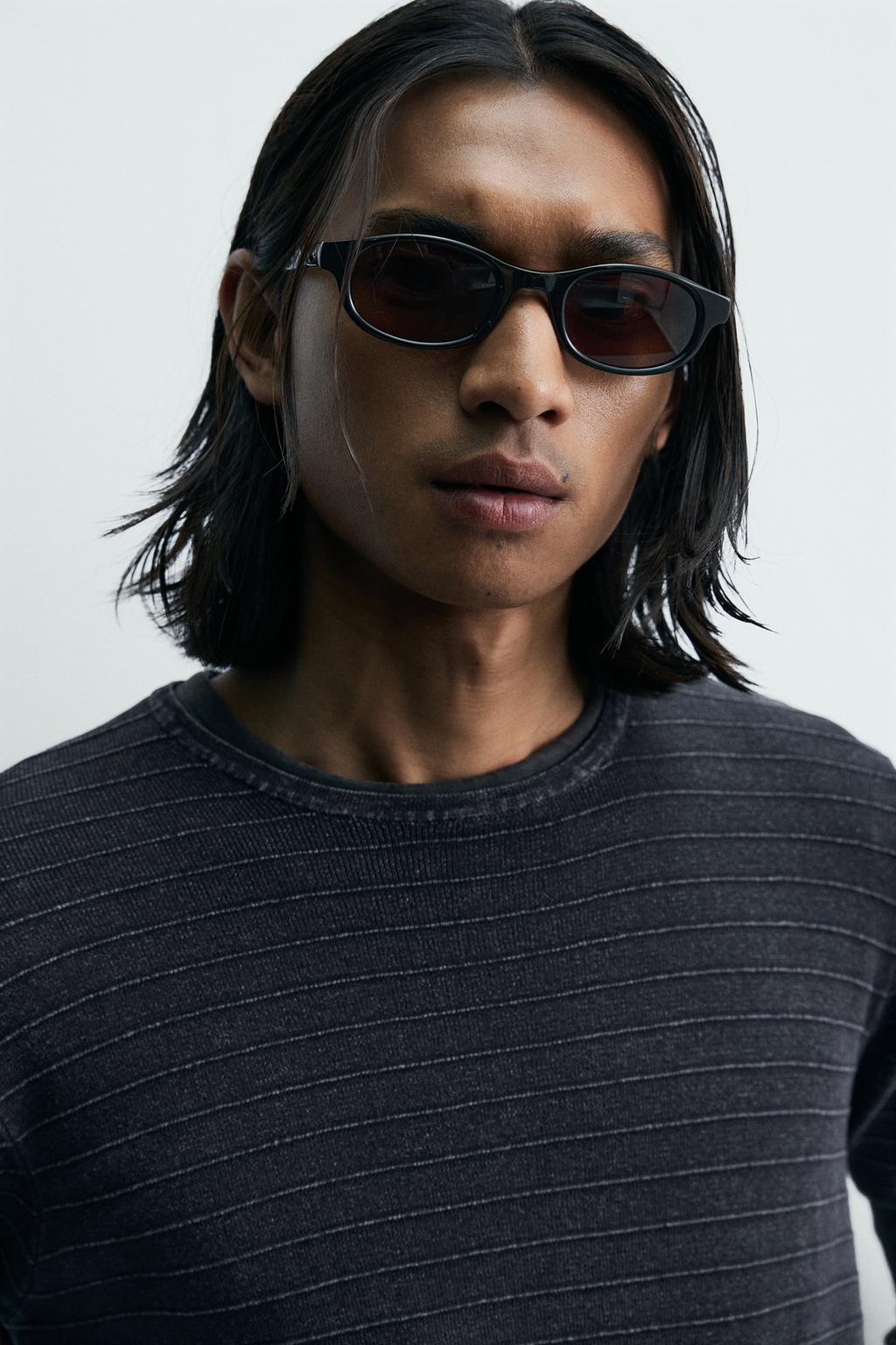 ФУТБОЛКА ИЗ РЕЛЬЕФНОЙ ТКАНИ С ЭФФЕКТОМ ПОТЕРТОСТИ