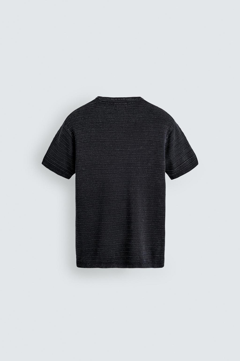 ФУТБОЛКА ИЗ РЕЛЬЕФНОЙ ТКАНИ С ЭФФЕКТОМ ПОТЕРТОСТИ