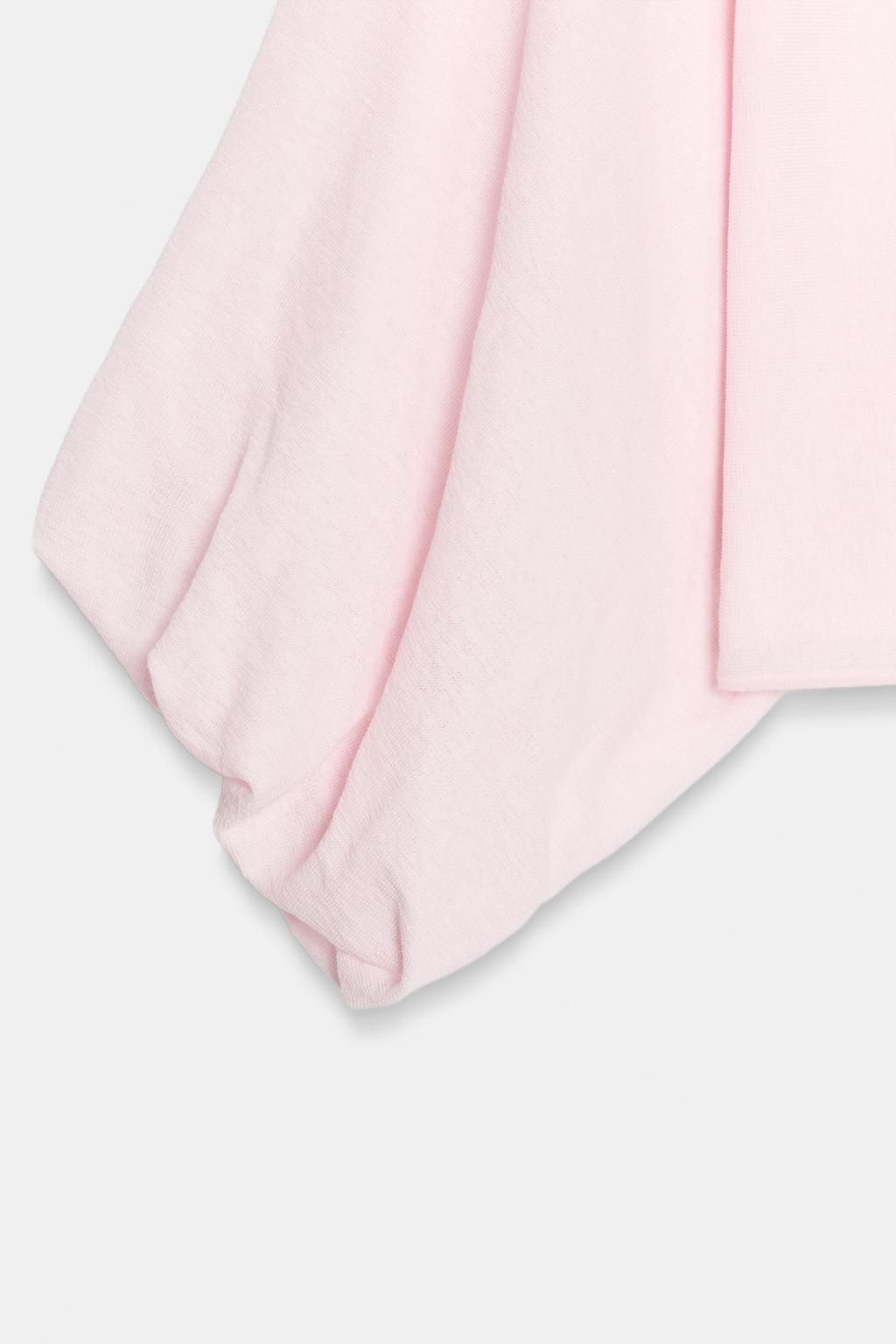 ТРИКОТАЖНЫЙ ТОП С ОБЪЕМНЫМИ РУКАВАМИ