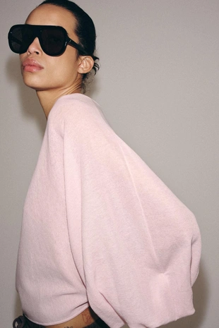 Трикотажный топ с объемными рукавами- Заказать в России