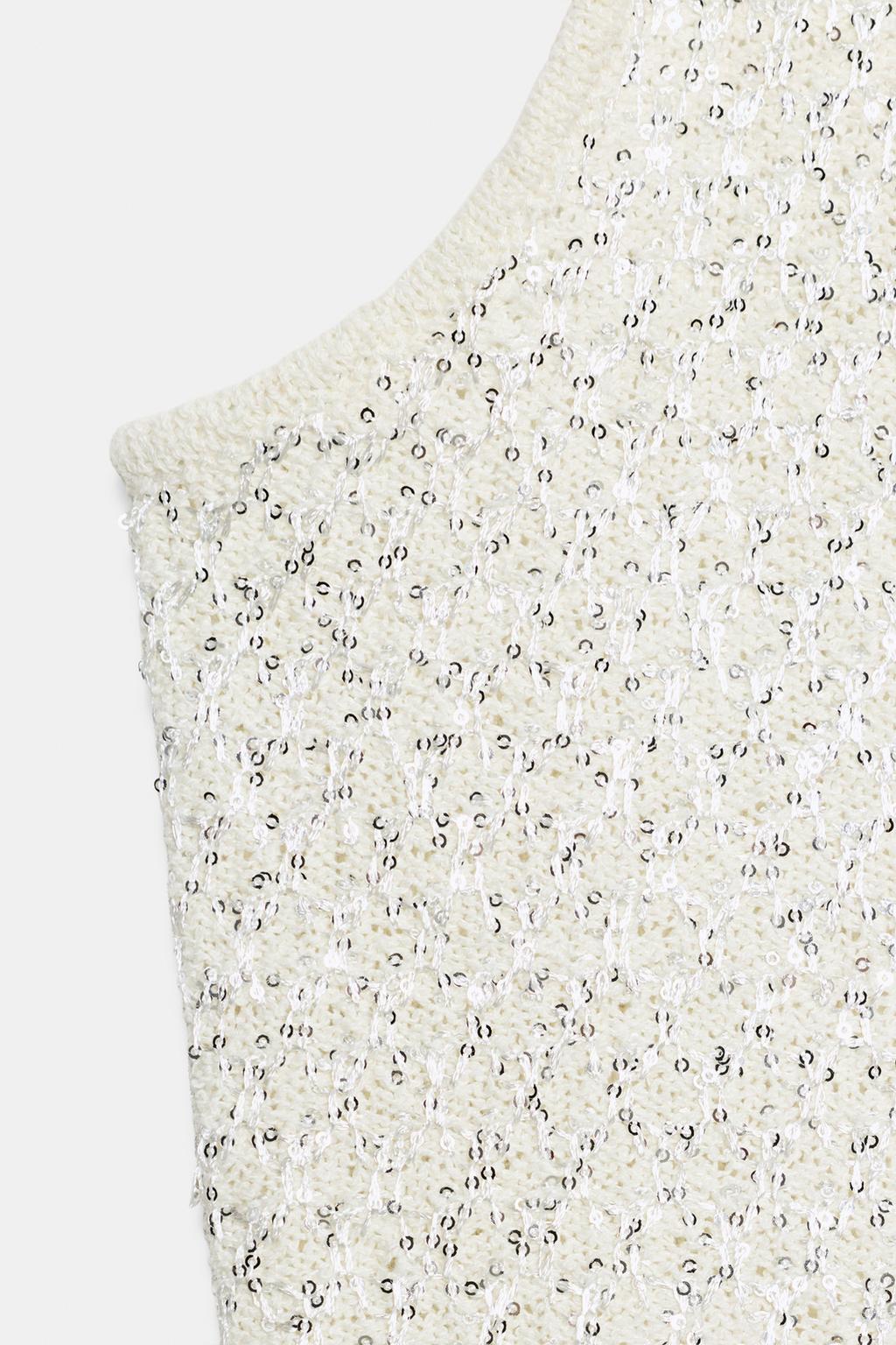 ТРИКОТАЖНЫЙ ТОП С ПАЙЕТКАМИ И БЛЕСТЯЩЕЙ НИТЬЮ