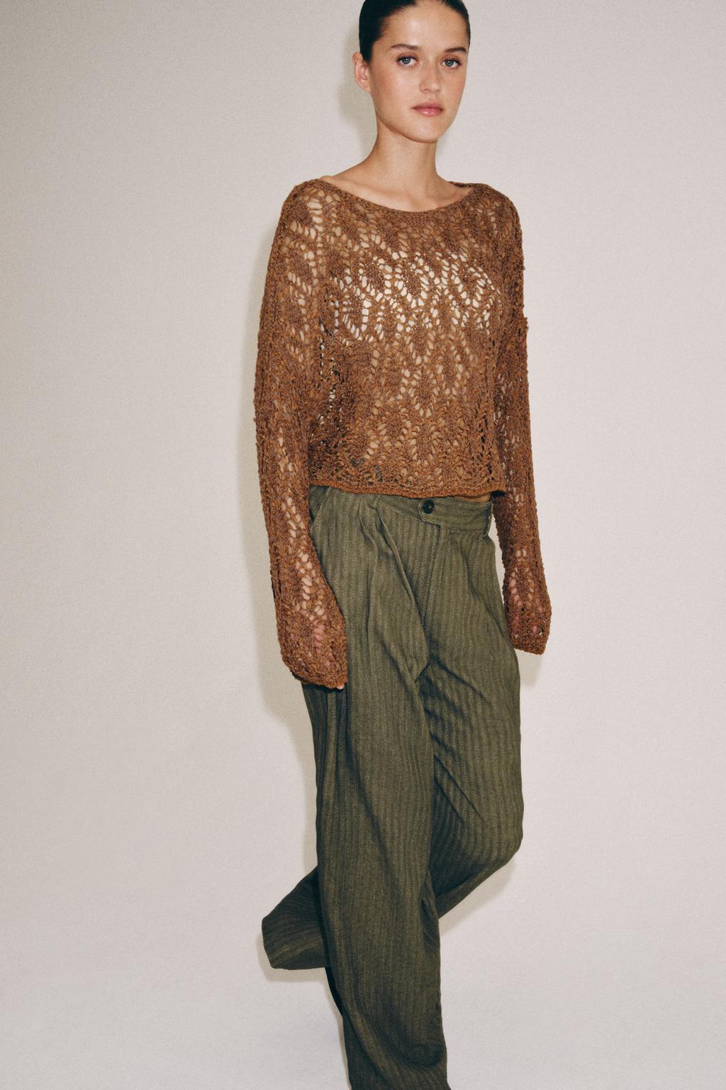 СВИТЕР С АЖУРНЫМ УЗОРОМ И РУКАВАМИ КЛЕШ