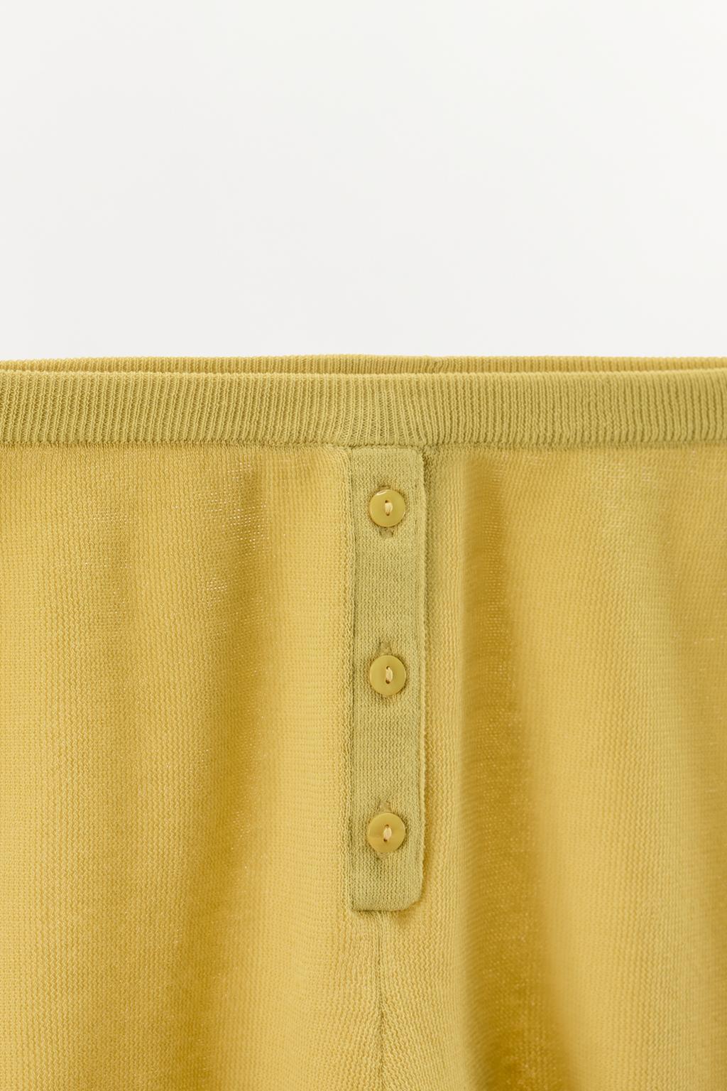 ТРИКОТАЖНЫЕ ШОРТЫ С ПУГОВИЦАМИ