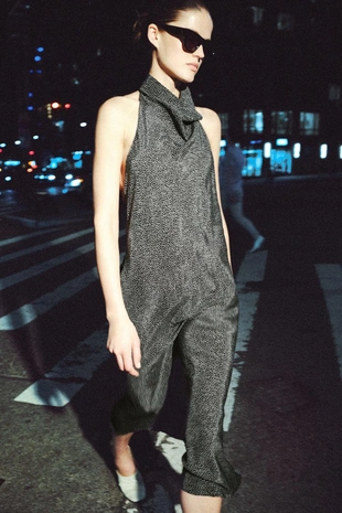 Платье халтер в горошек — коллекция Zara «Zw»- Заказать в России