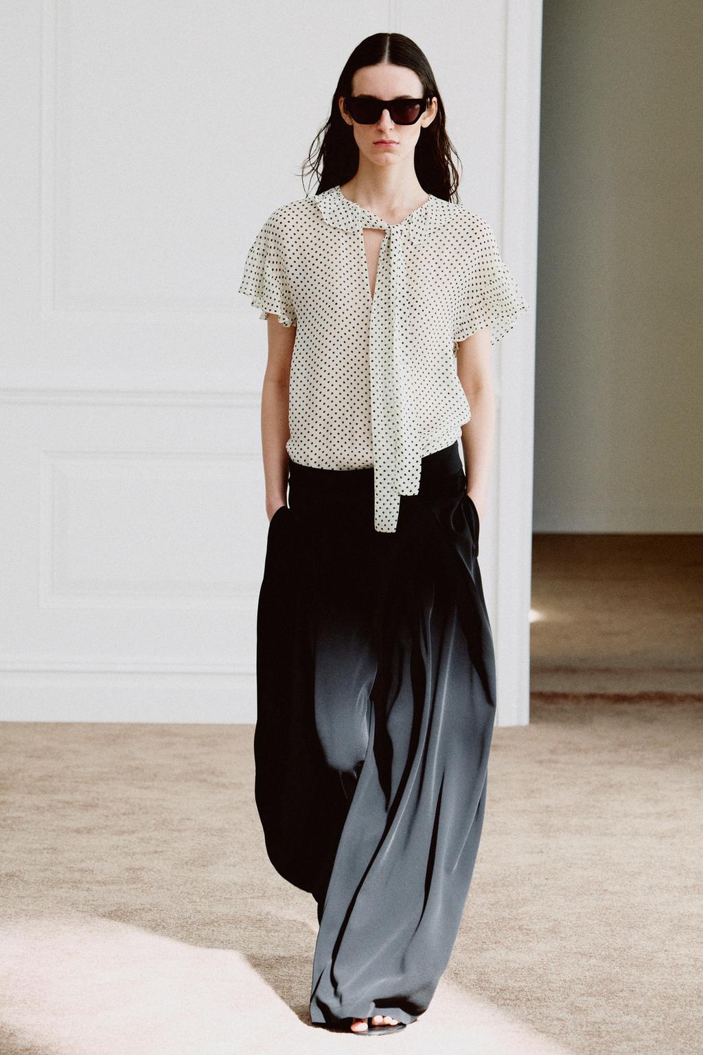 БЛУЗА С ЗАВЯЗКАМИ И ПРИНТОМ В ГОРОШЕК — ZW COLLECTION