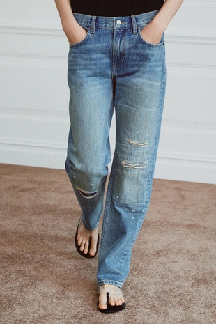 Джинсы коллекция Zara «Zw» прямого кроя со средней посадкой и рваными деталями- Заказать в России